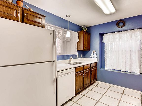 3rd image of 1420 S Parkcrest
