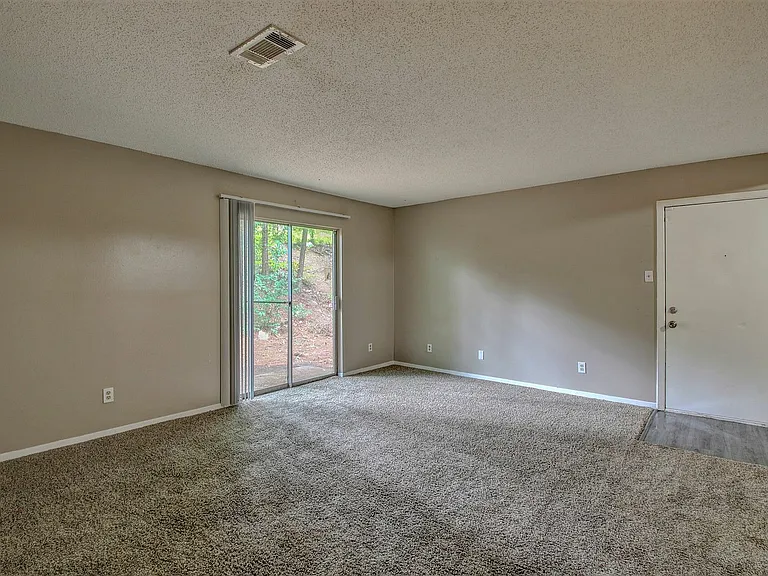 Westbridge Apartments Living Area