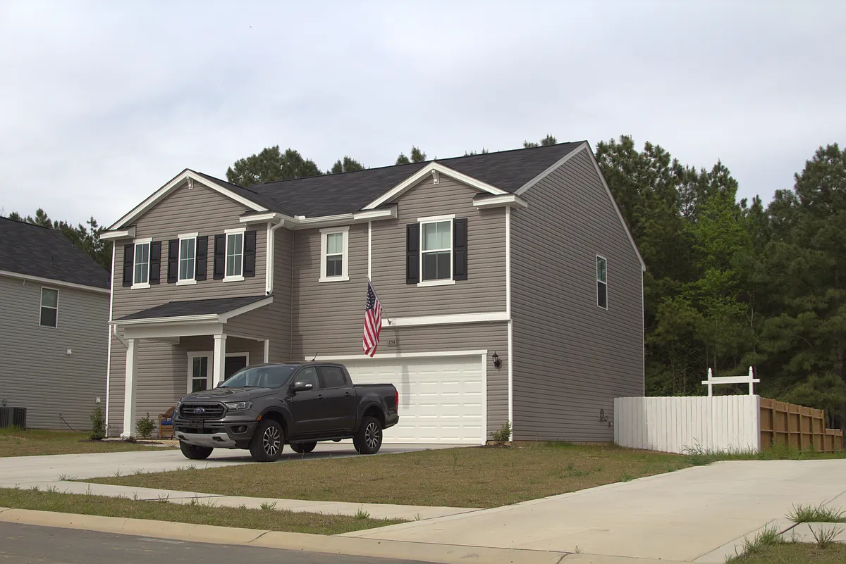 Building Photo - 654 Melbourne Dr
