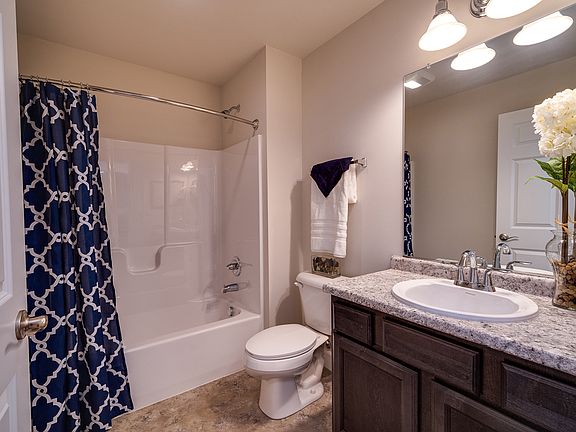 5th image of 108 Eastown Dr #108
