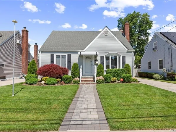 117 6th Street, New Hyde Park, NY 11040