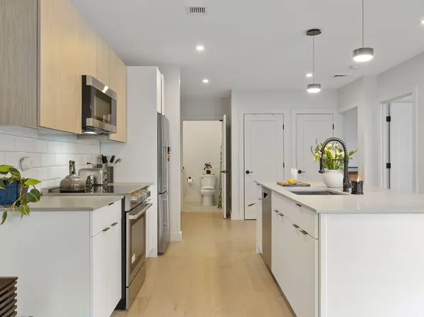 75 Chestnut Street #401, Portland, ME 04101