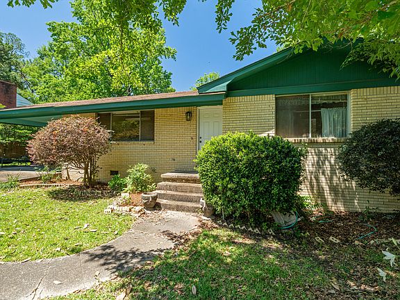 3rd image of 1009 Velma St