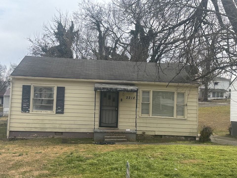 1st image of 2218 Chester St
