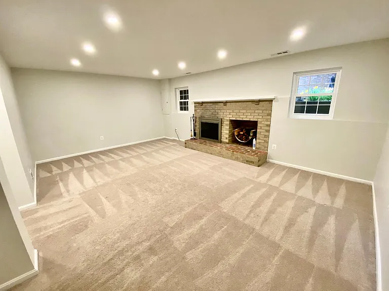 6573 Flagmaker Ct — Photo 17