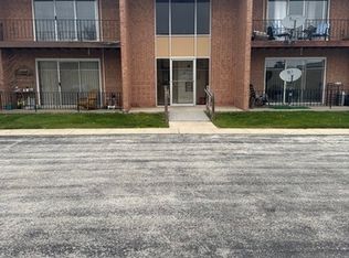 18340 Cherry Creek Dr APT 7, Homewood, IL 60430