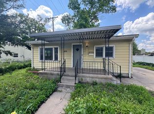 109 S Plum St, Newton, KS 67114