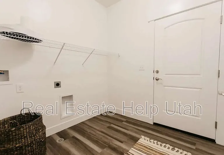 952 W Big Ben Ln #G101 — Photo 8