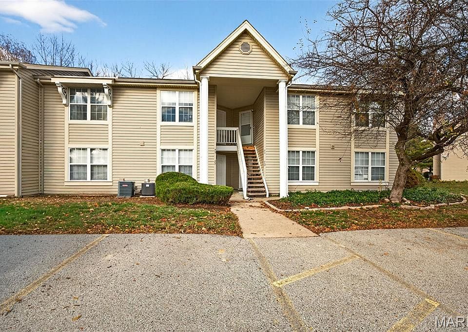 1st image of 75 Sugar Glen Ct Unit 7
