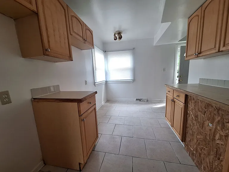 3890 Poplar Ave — Photo 5