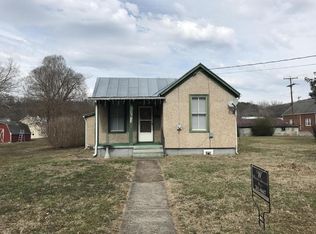 111 W 28th St, Buena Vista, VA 24416