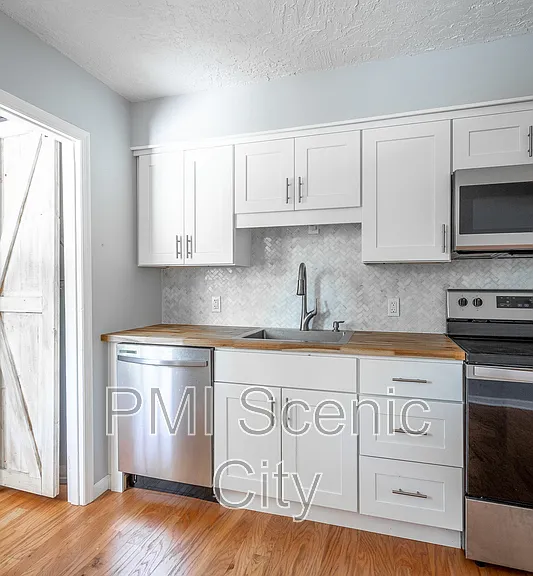 2508 Woodfin Ave — Photo 12