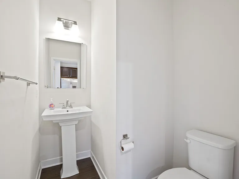 8015 Spring Arbor Dr — Photo 3