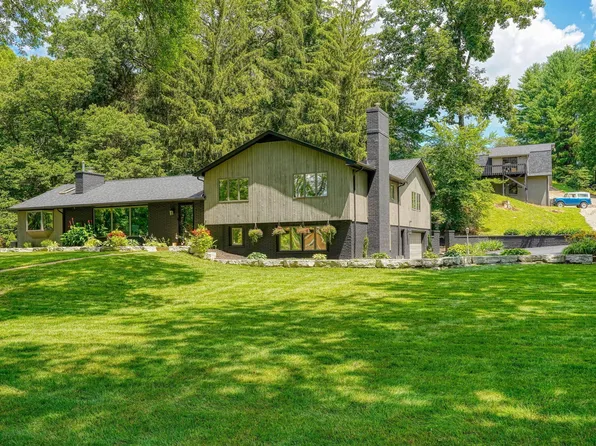 1300 Dannie Dr, Logan, OH 43138