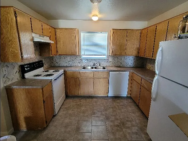 3 bed, 1126 sqft, $1,200 — Photo 4