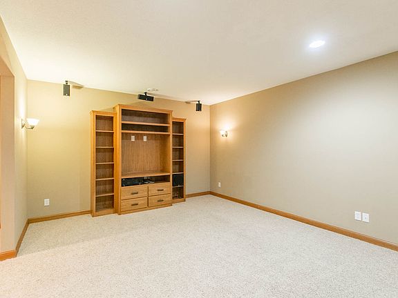 2nd image of 15608 Dunberry Cir