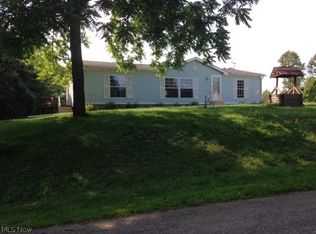 6721 Kings Ridge Rd, Newcomerstown, OH 43832