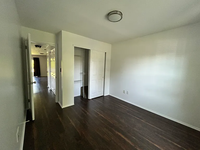 12 Wyndham Pl #12 — Photo 17