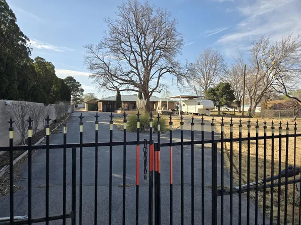 411 N Rubennie Rubiennie Pl NW, Albuquerque, NM 87114