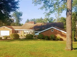 905 Severn Dr, Coshocton, OH