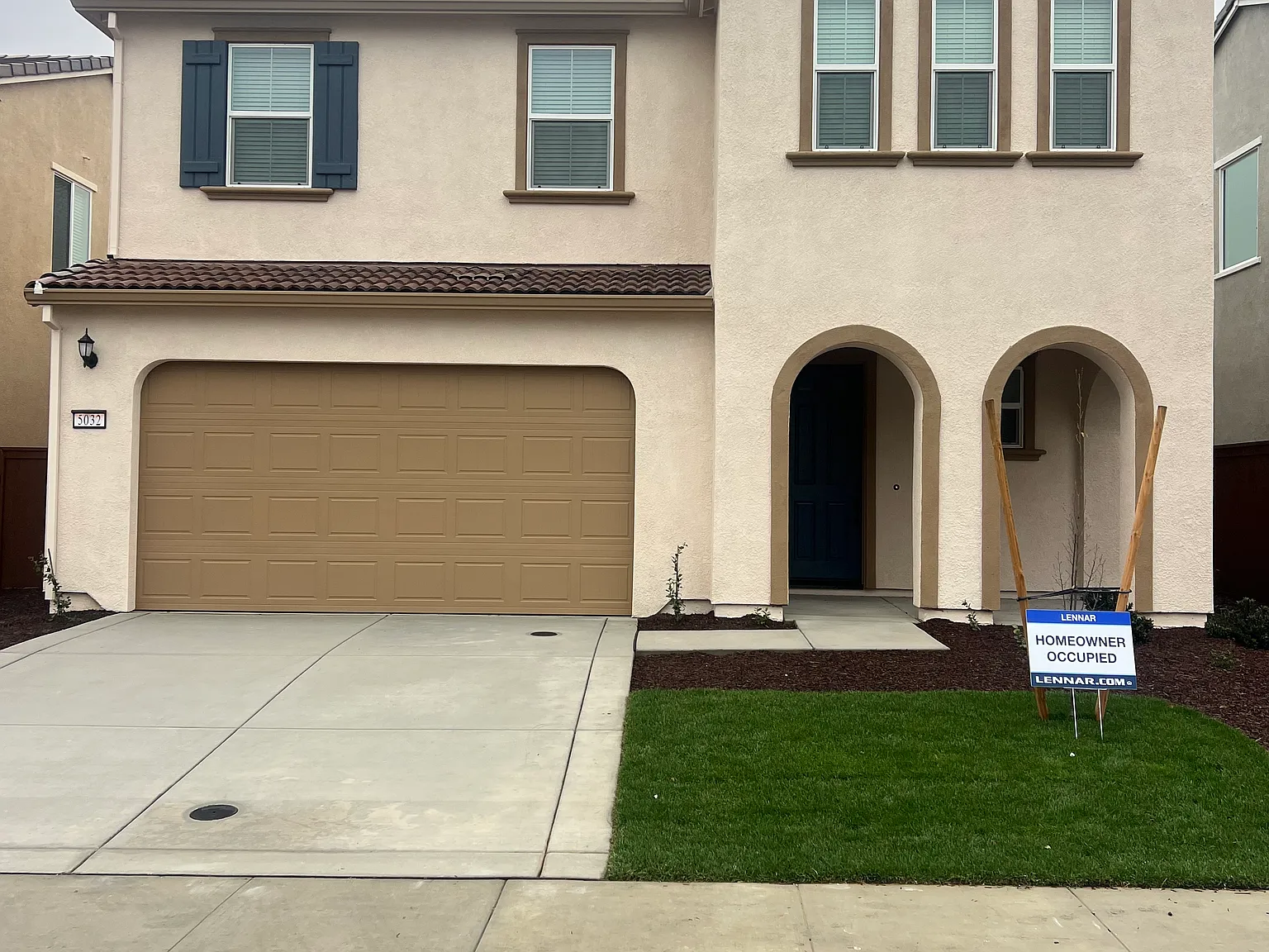5032 Pinaleno Way — Photo 2