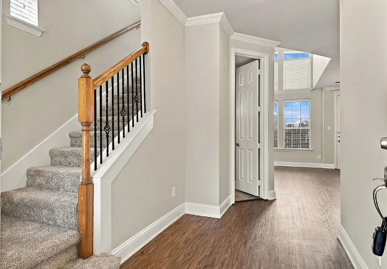 3 bed, 2.5 bath, 1678 sqft, $2,395 — Photo 4