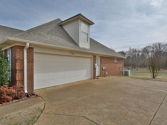 2nd image of 5659 Paloma Dr