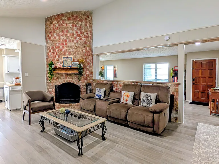 9815 Sagemoss Ln — Photo 8