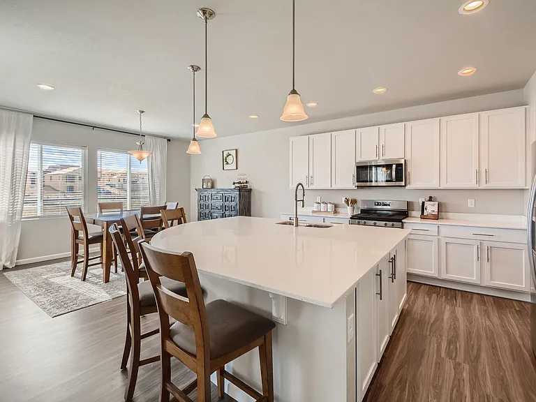 11703 Niagara St — Photo 10