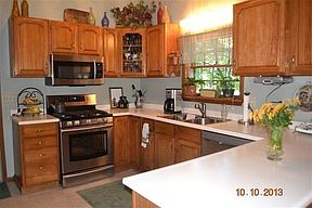 3rd image of 2372 Picnic Woods Dr