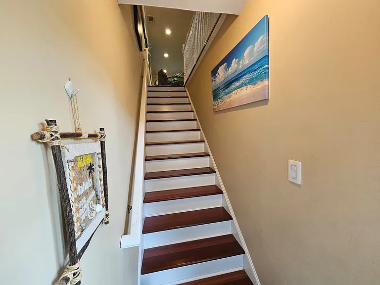 655 Middle Country Rd #2H2 — Photo 33