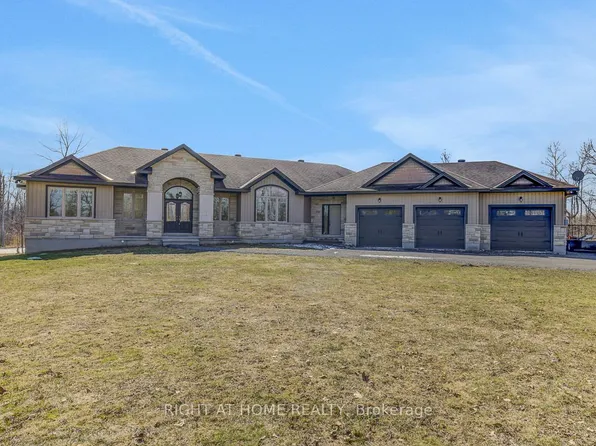 8660 Flewellyn Rd, Ottawa, ON K0A 1B0