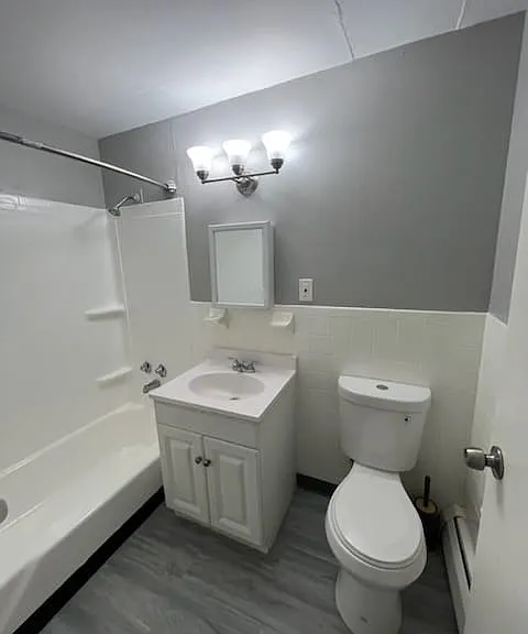 34 Vernon St — Photo 2