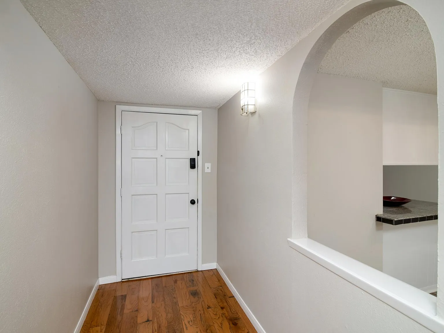 3 bed, 1410 sqft, $2,250 — Photo 4