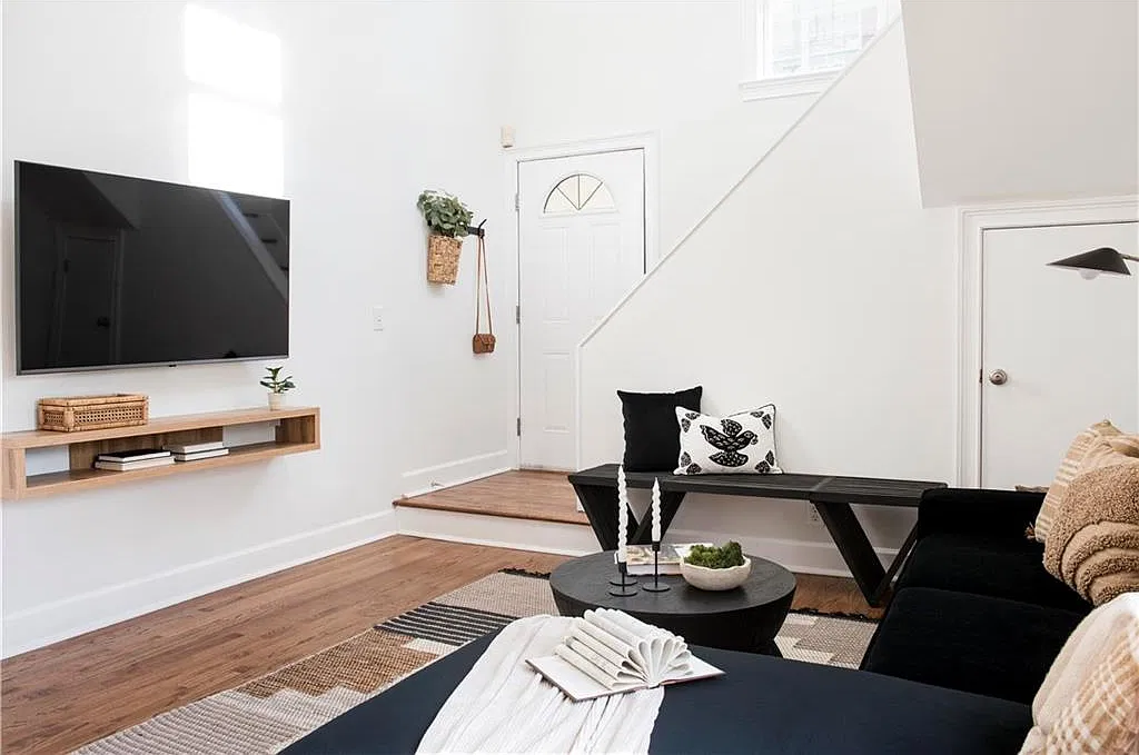 1 bed, 1.0 bath, 650 sqft, $2,800 — Photo 2