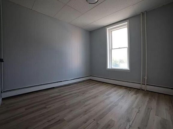 4th image of 541 W Side Ave #2