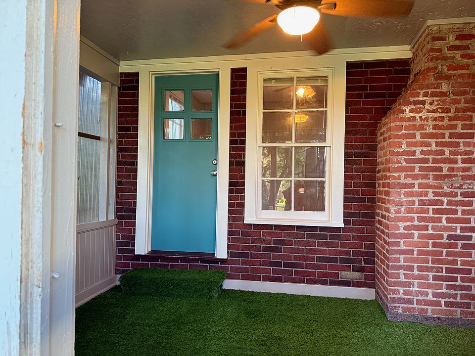 MAIN ENTRANCE DOOR