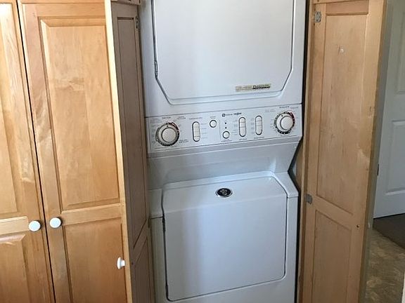 4th image of 9925 Rose St #9925