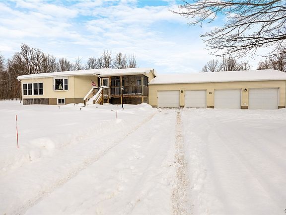 3rd image of 18 Biddlecum Rd
