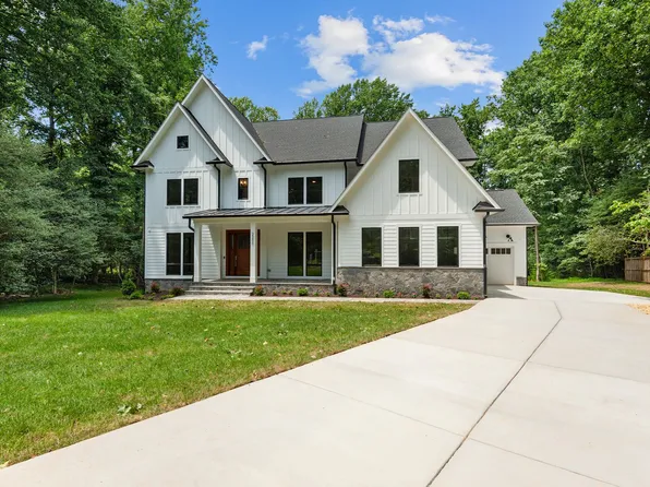 440 Lewis St NW, Vienna, VA 22180