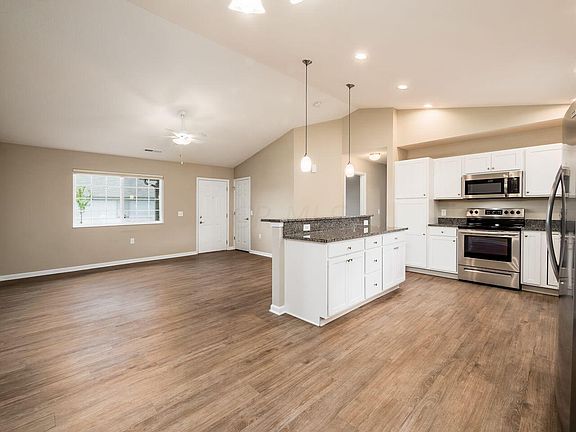 5th image of 8427 Taylor Chase Dr