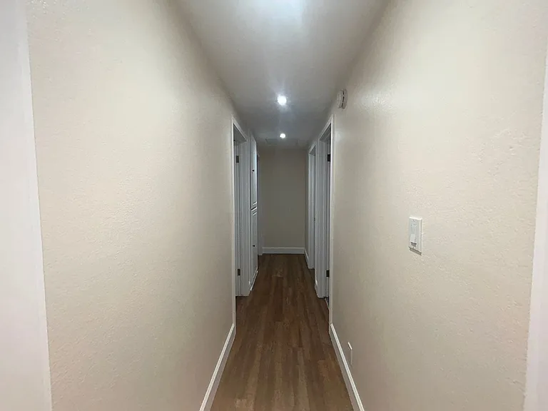 8842 Enloe Ave — Photo 8
