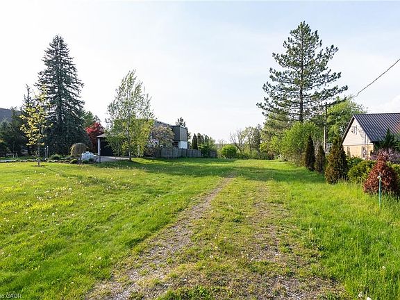 4th image of 138 Riverbank Dr