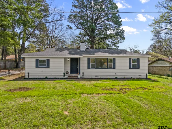 1107 Glenn St, Daingerfield, TX 75638