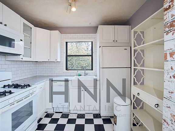 3rd image of 706 Argonne Ave NE APT 4