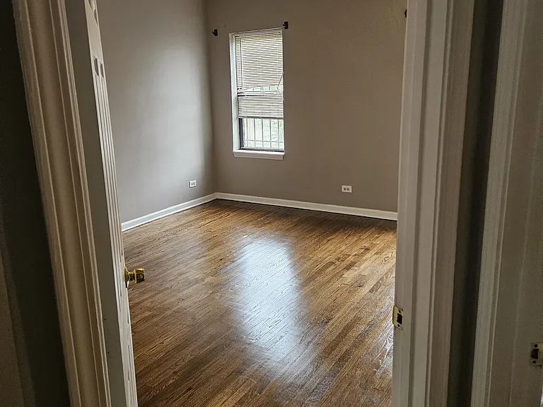 7742 S Kingston Ave — Photo 11
