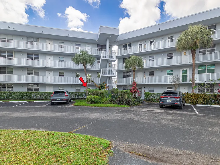 117 Royal Park Dr #1H — Photo 24