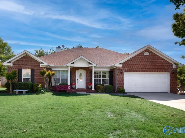 304 Holly Springs Dr, Madison, AL 35758