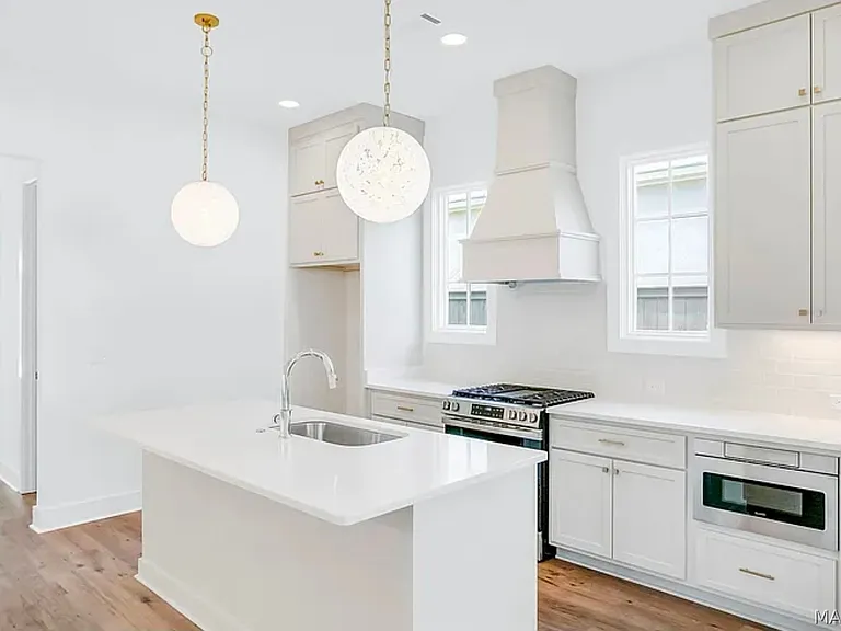 8322 Conduit St — Photo 9
