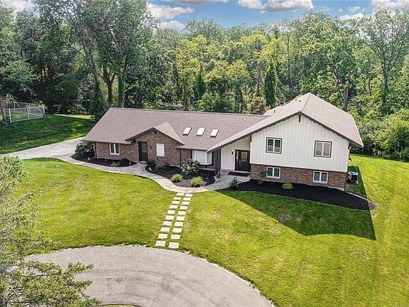 2nd image of 6521 Cedarview Ct